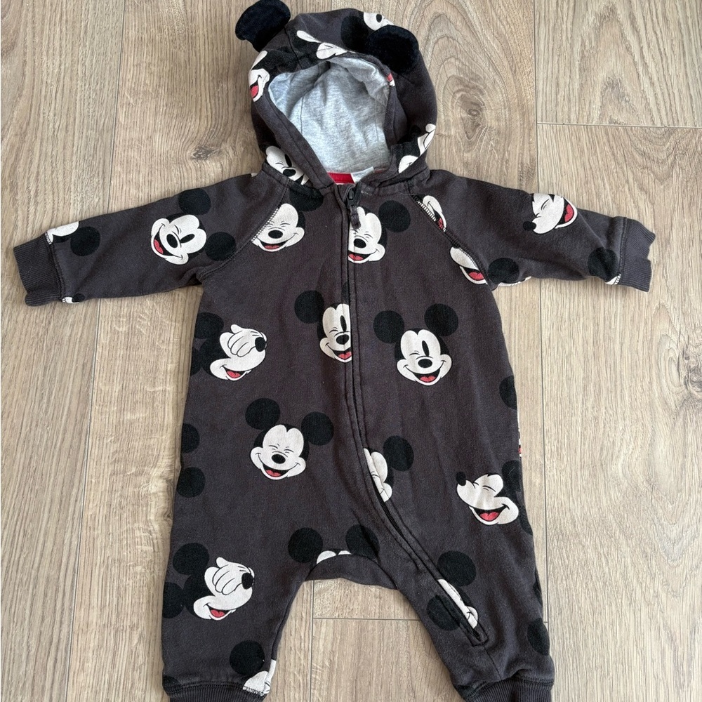 Disney Mickey Mouse Baby Hoodie One-Piece | H&M | Size 0-4 months ´🖤